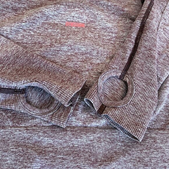 GymShark Seemless Long Sleeve Crop Top Womens Size Medium Berry Red - Picture 6 of 10